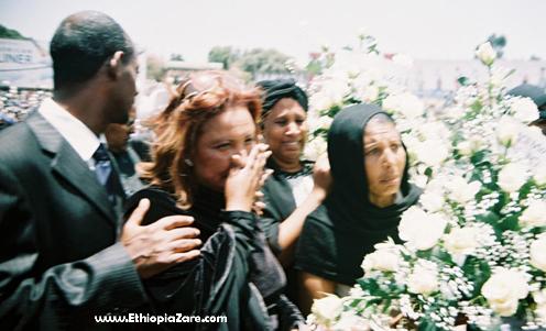 የክቡር ዶ//ር አርቲስት ጥላሁን ገሠሠ ሥርዓተ ቀብር፣ ሚያዝያ 15 ቀን 2001 ዓ.ም.