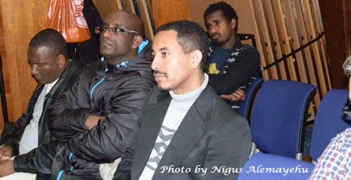 በስዊድን የኢትዮጵያ ስደተኞች ማኅበር አባላት ከጋዜጠኛ ዮሐን ፐርሾን ጋር ተወያዩ