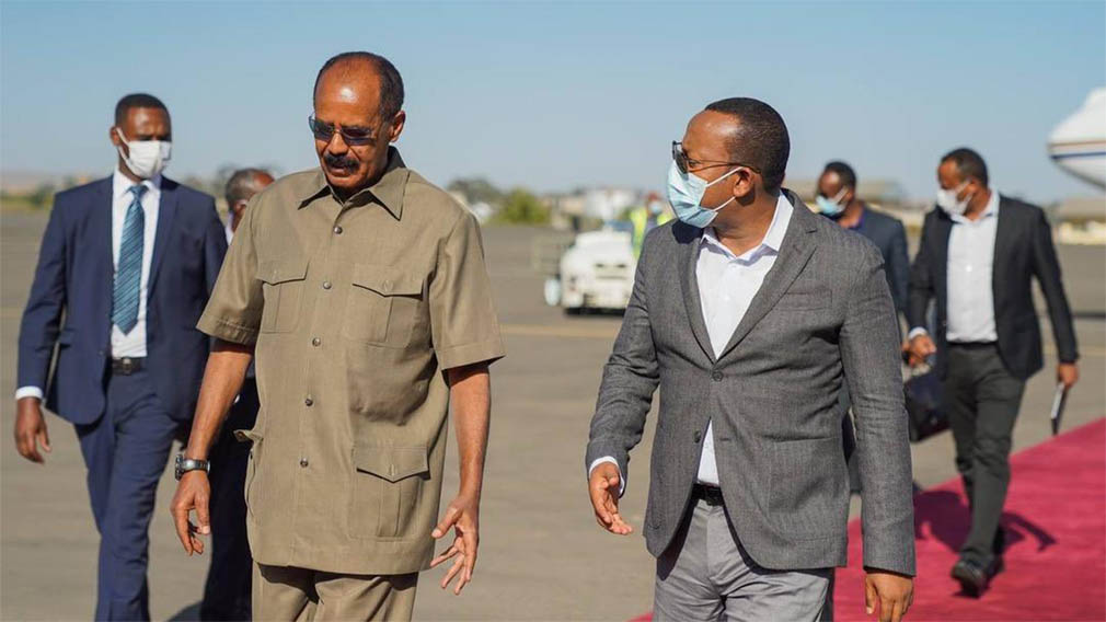 President Isaias Afwerki (L) and PM Abiy Ahmed (R)